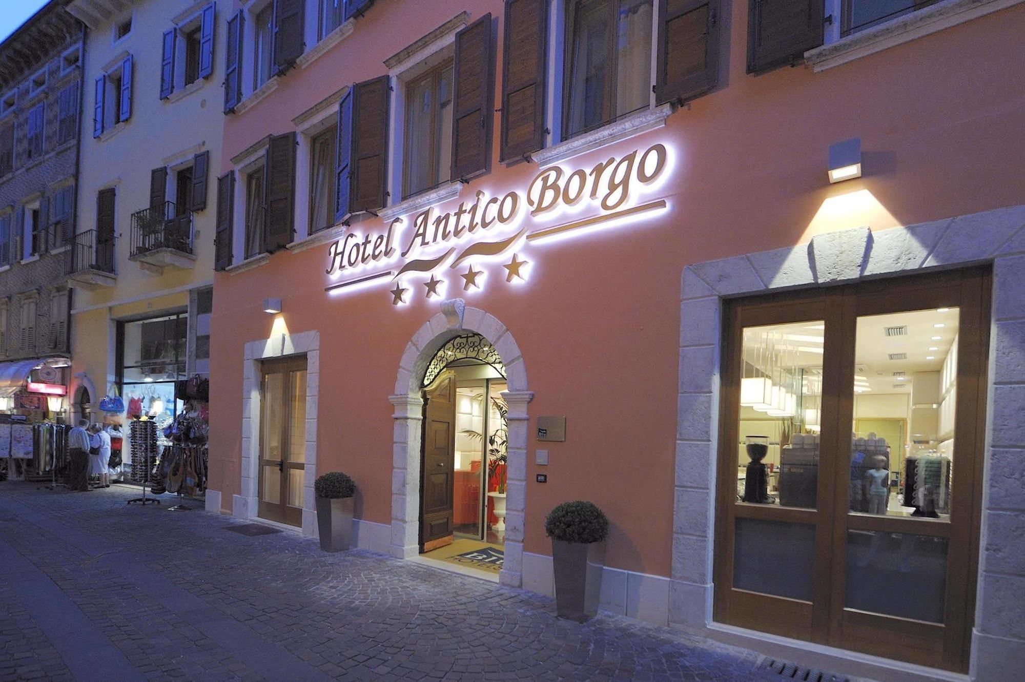 Hotel Antico Borgo Riva del Garda Exterior photo